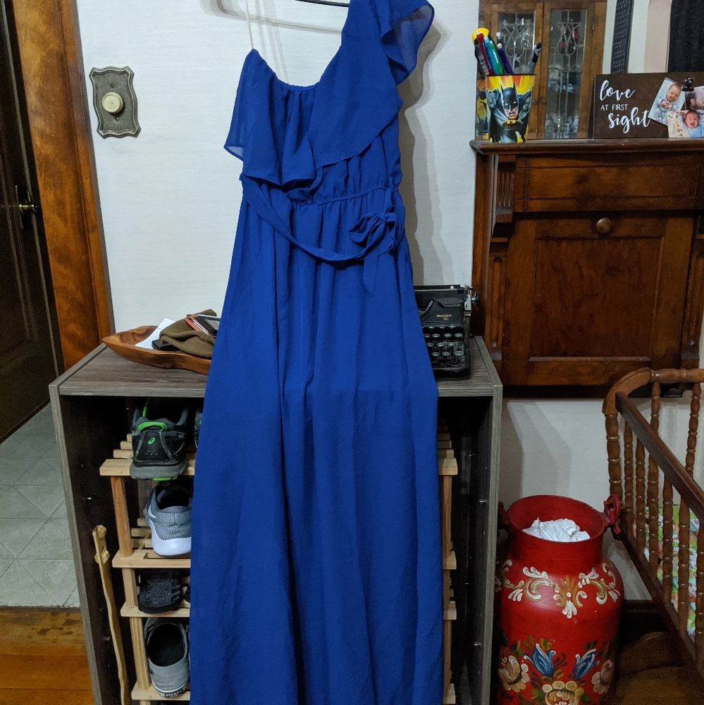 Size M Modcloth one shoulder event dress